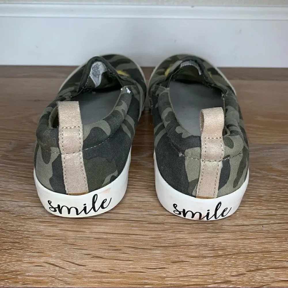 Gymboree Kids Unisex Size 4 Camo Smile Slip On Sneakers